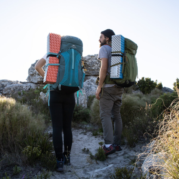 Naturehike-Alfombrilla-de-Camping-14.png Naturehike Alfombrilla de Camping ultraligera, plegable, con película de aluminio, almohadilla de humedad para dormir, portátil, para Picnic al aire libre, asiento de cama, colchón de senderism