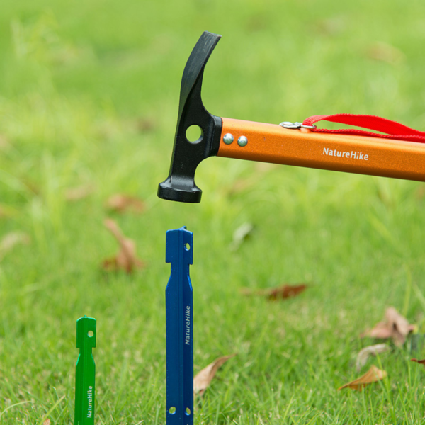 Naturehike Martillo multifuncional de aleación de aluminio para acampar al aire libre, clavo fijo para tienda de campaña con tirador de estaca, herramienta de supervivencia para montañismo y senderismo