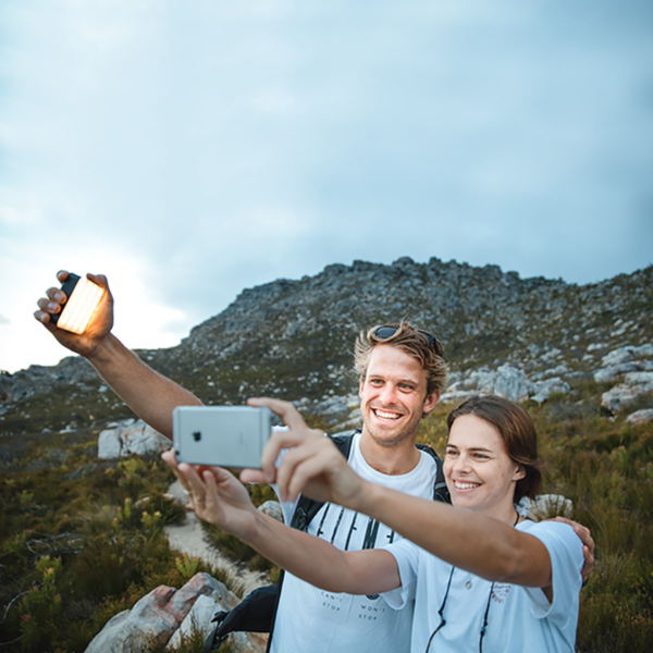 Naturehike Serie-Fangyue Luz LED y estación energía con múltiple funciona para acampar al aire libre, lámpara ultraligera para tienda de campaña, senderismo, luz nocturna con soporte