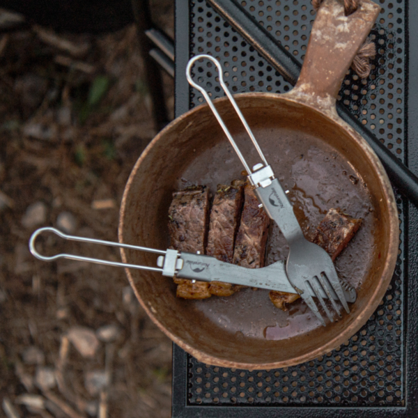 Naturehike Serie-titano vajilla plegable de titanio para acampar, cuchillo ligero, tenedor, cuchara, pinza de servir, vajilla portátil para exteriores, utensilios para acampar al aire libre