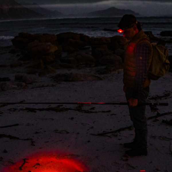 Naturehike Faro de cabeza Ip68 para aire libre, ultraligera, alta resistencia al agua, a prueba de polvo, linterna de senderismo, viaje, pesca portátil, faro para correr nocturno 2.7W, 10-300LM