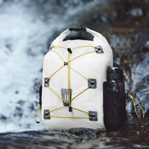 Naturehike-Serie-FarMountain18L-4.png Naturehike Serie-FarMountain18L Mochila impermeable IPX6 ultraligera para acampar, Mochila deportiva portátil para montañismo y senderismo, adecuada para exteriores